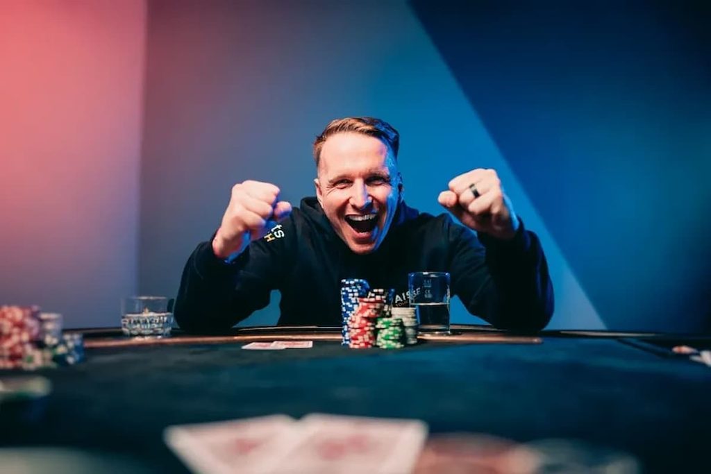 Ben "Bencb" Rolle wins second WSOP bracelet.